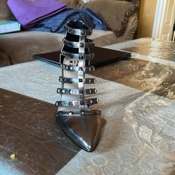 Heels - Picture 5 of 5